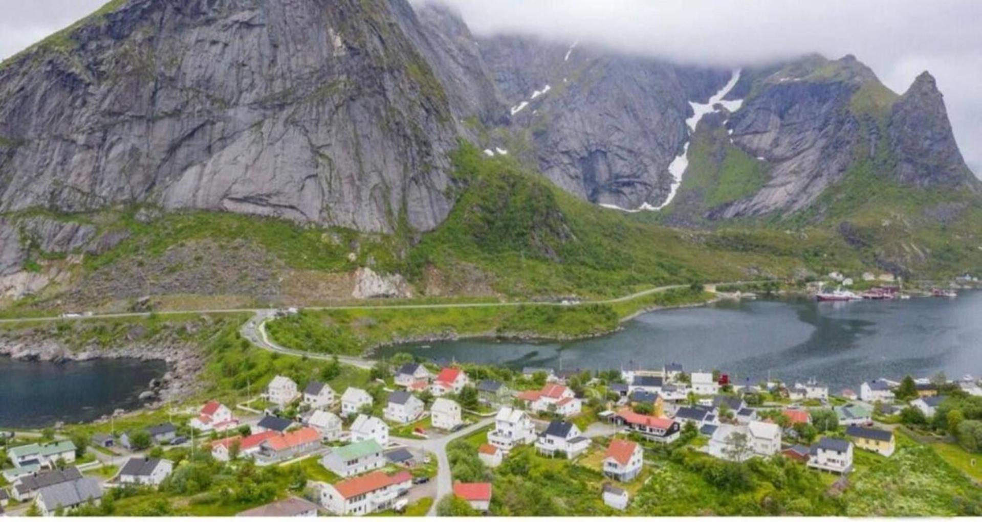 House By The Sea Reine, Lofoten Luaran gambar