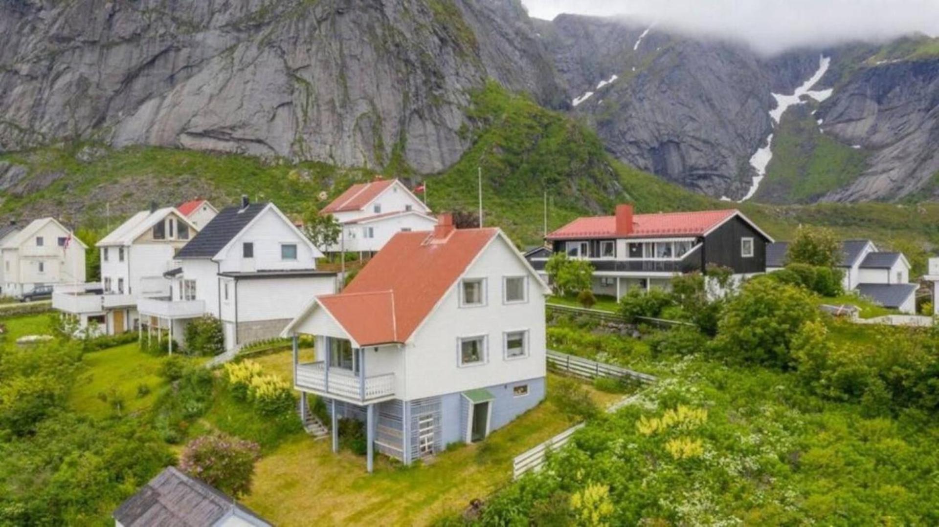 House By The Sea Reine, Lofoten Luaran gambar